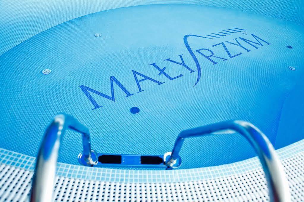 ホテル Maly Rzym サンドミエシュ エクステリア 写真